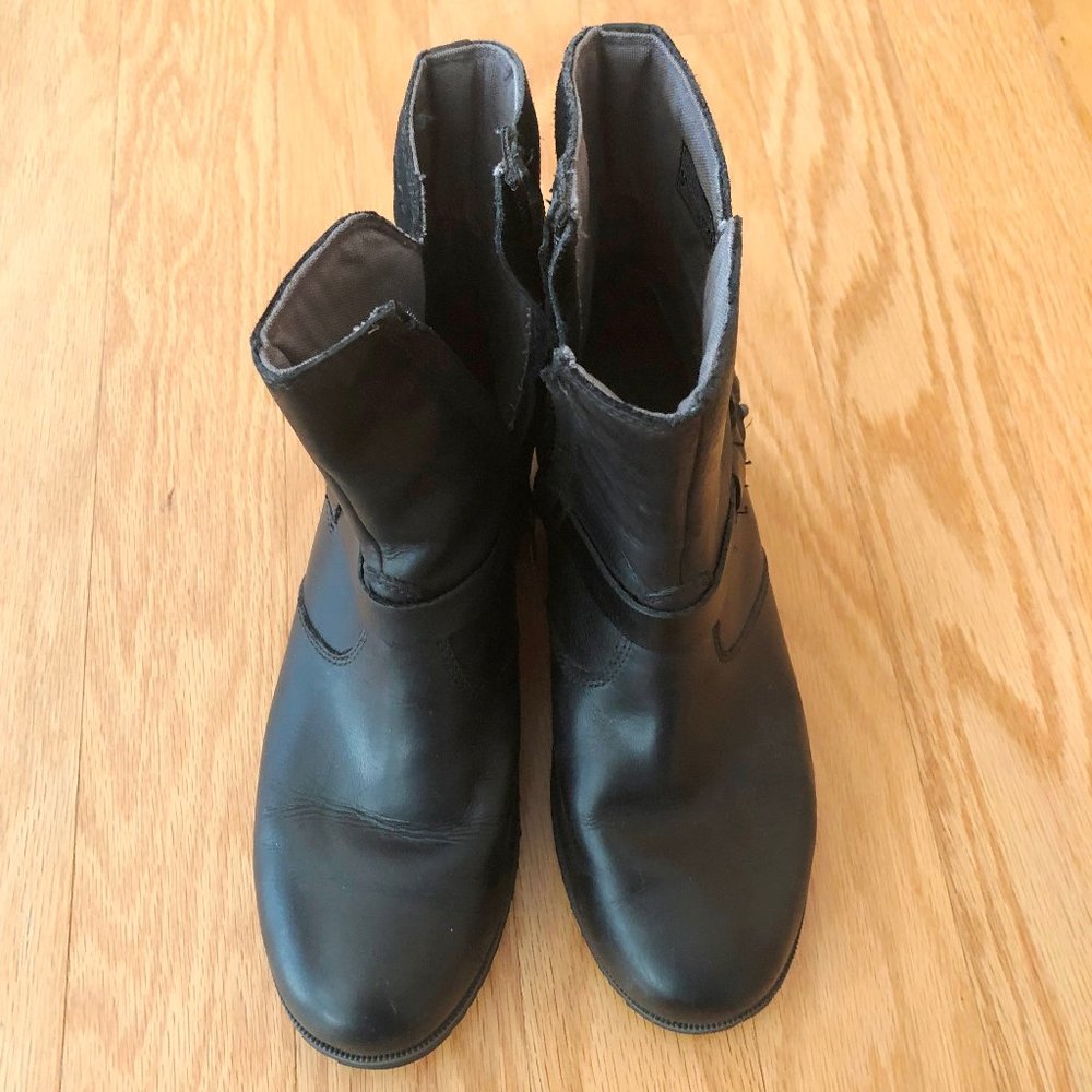 TEVA Women's De La Vina Leather Black Low Boot 8 US Waterproof EUC